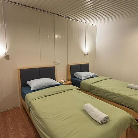 5 Minutes Airport Lodge Kampong Patagas Eksteriør bilde